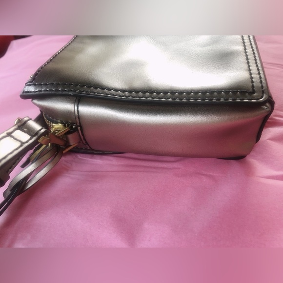 Fossil Chrome Key Crossbody Purse - Picture 10 of 11